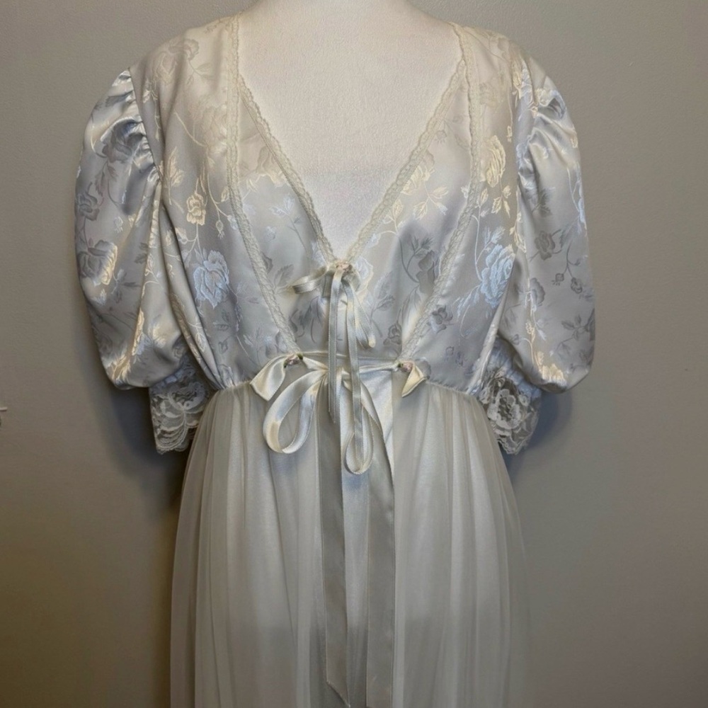 Vintage TOSCA White Floral Robe Nightgown Set Bridal